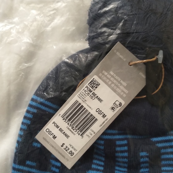 Adidas Pom Beanie - Picture 4 of 9